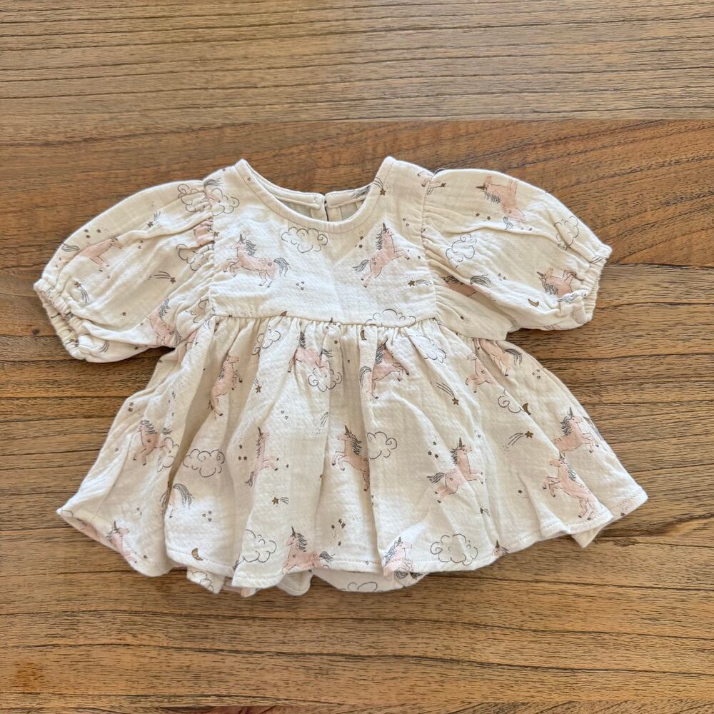 Quincy Mae Unicorn Top & Bloomers - Size 3-6 months